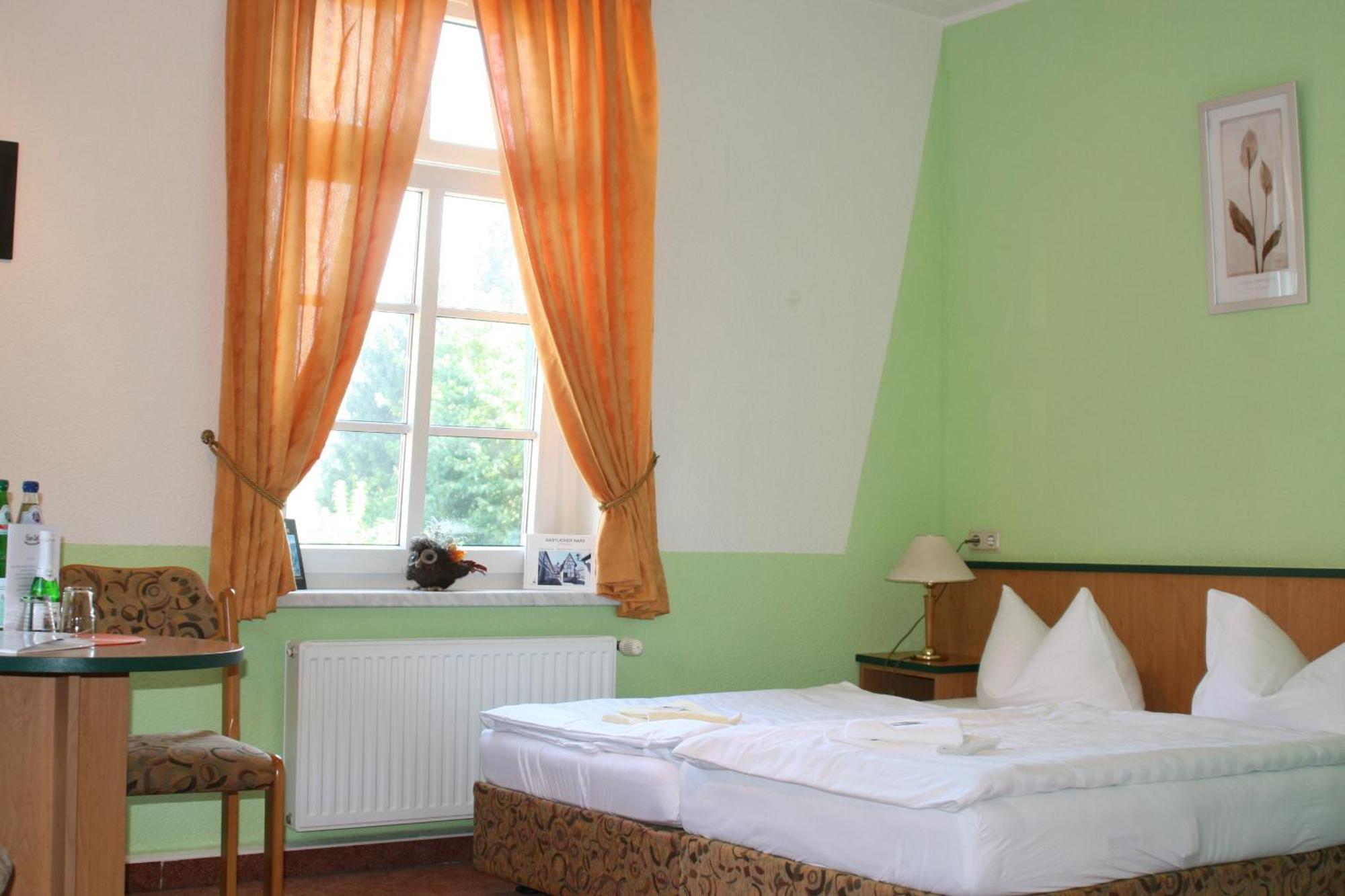 Haus Kehrwieder - Hotel am Kur-Café Bad Suderode Zimmer foto